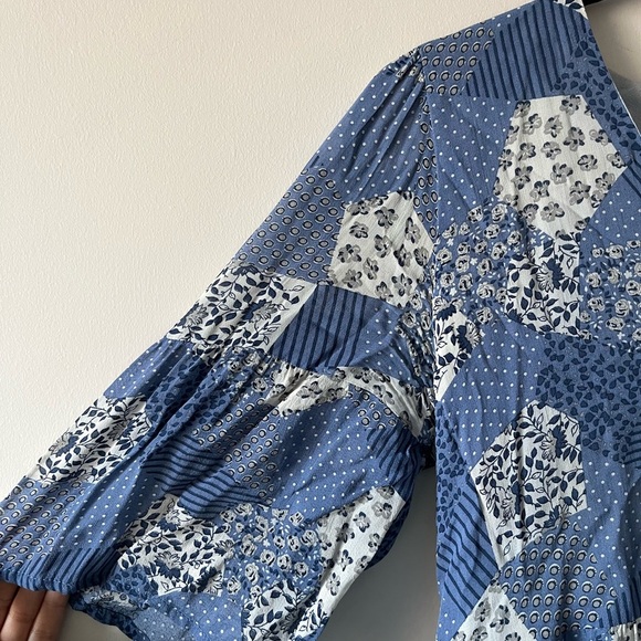 Park & Fifth Blue and White Patchwork V-neck Mini Dress - Size XS - Picture 2 of 8